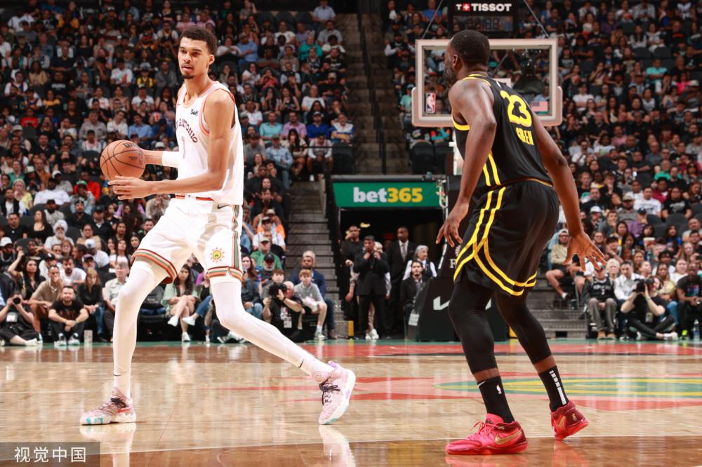 更在其多层 更在其多层