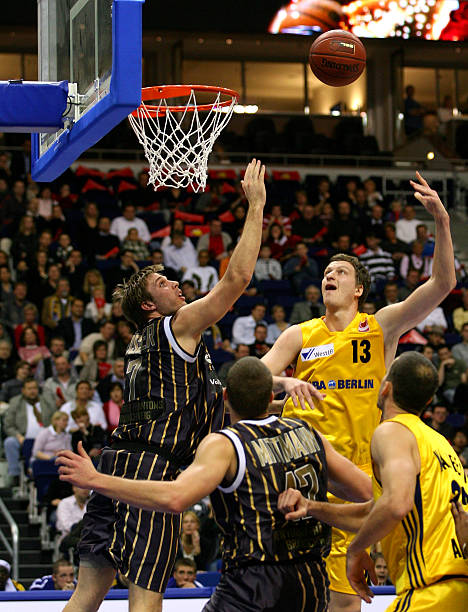 的篮下冲击 的篮下冲击